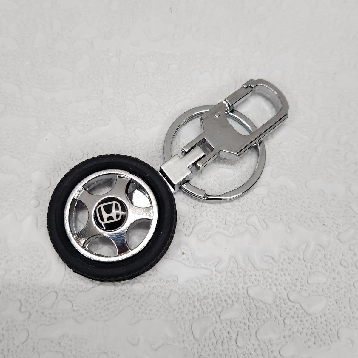 Tyre Wheel Logo Car Keychain